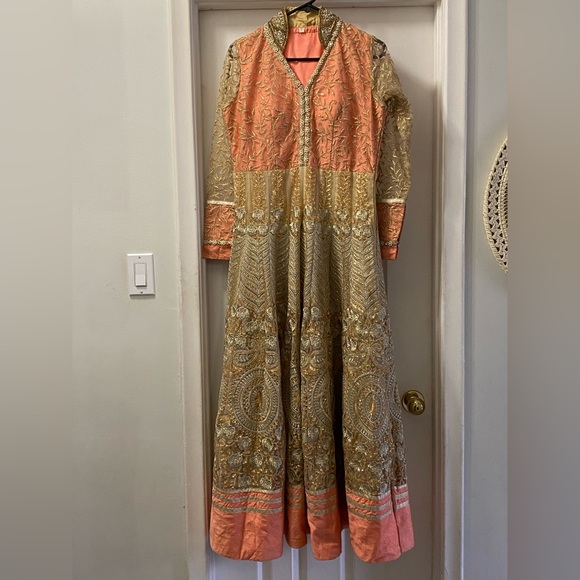 Vintage beautiful gown - Picture 9 of 9